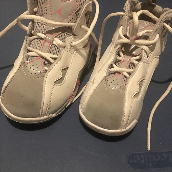 Toddler boy Jordan’s - Picture 2 of 7